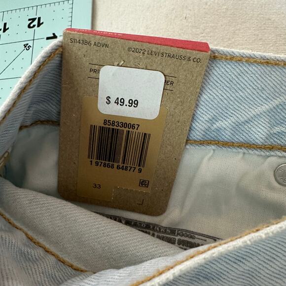 Levi Strauss Womens 501 Shorts Size 33 Cut Off Light Blue Denim High Rise NWT - Picture 7 of 11